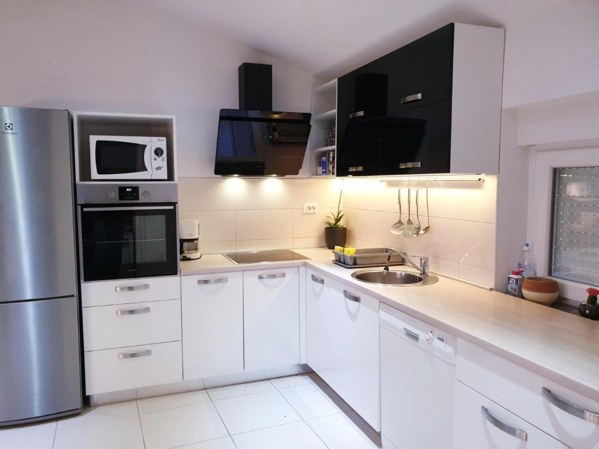 Apartman Lara Crikvenica Ngoại thất bức ảnh